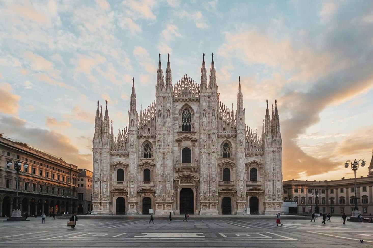 Duomo 10 Min - Spacious In The Heart Of - Wifi Appartamento